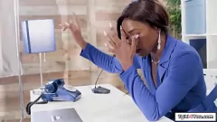 play Călătoria interracială sălbatică a transexualei Korra Del Rio cu Ana Foxxx