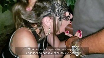 play Andreea Pucean, the dancer filmed naked while masturbating