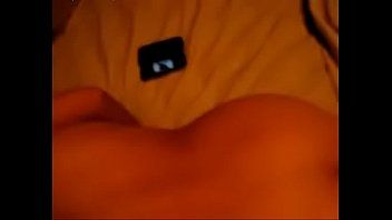 play نساء عاريات يرقصن في القضيب أثناء ممارسة الجنس