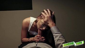 play Jonge mens die hardcore penis in volwassen zet