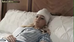 play A madrasta MILF de grande toque não pode resistir ao monstro de Stepson