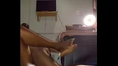 play Black MILF gagne la loterie reproductrice avec Creampie Cumshot